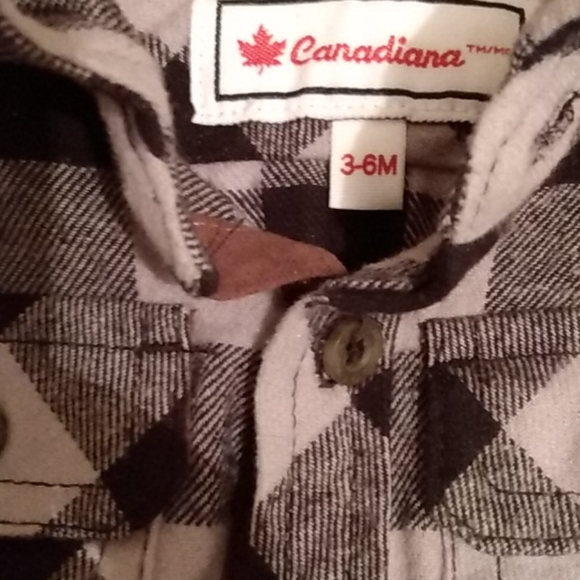 🍂2$25Canadiana black/Gray dressing top - Picture 2 of 6